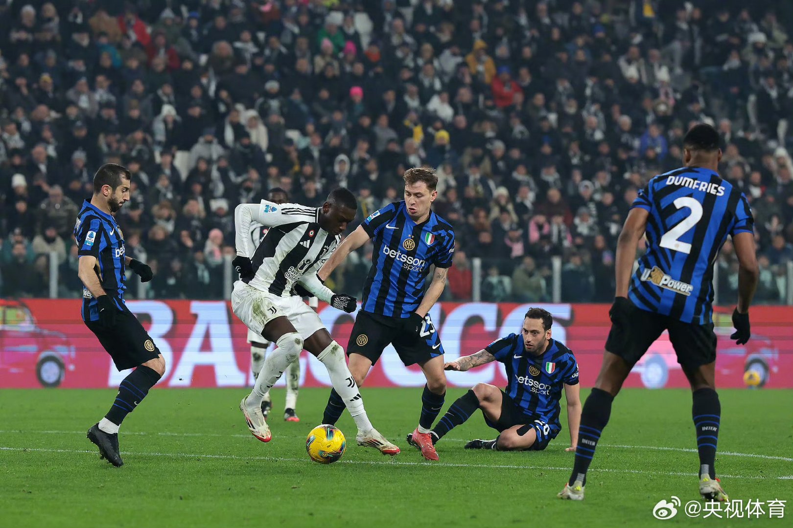 爱游戏官方网站意甲倒计时；广东宏远赛前篮板制胜；细节引发关注；球迷炸锅；更衣室氛围转暖的简单介绍