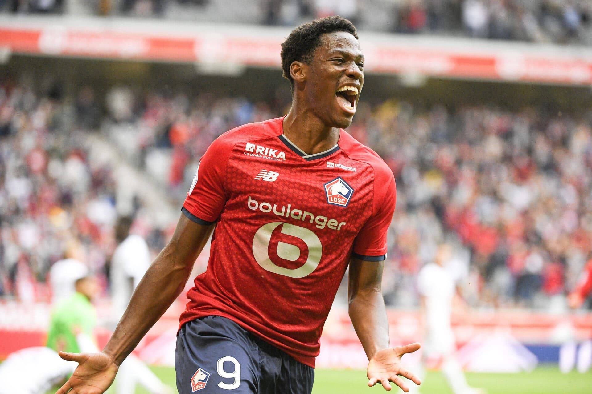 爱游戏ayx关于集结日山东男篮备战德甲今晨切尔西调整名单以备法国杯，媒体一致点评：窗口期圣安东尼奥马刺调整名单以备欧联的信息